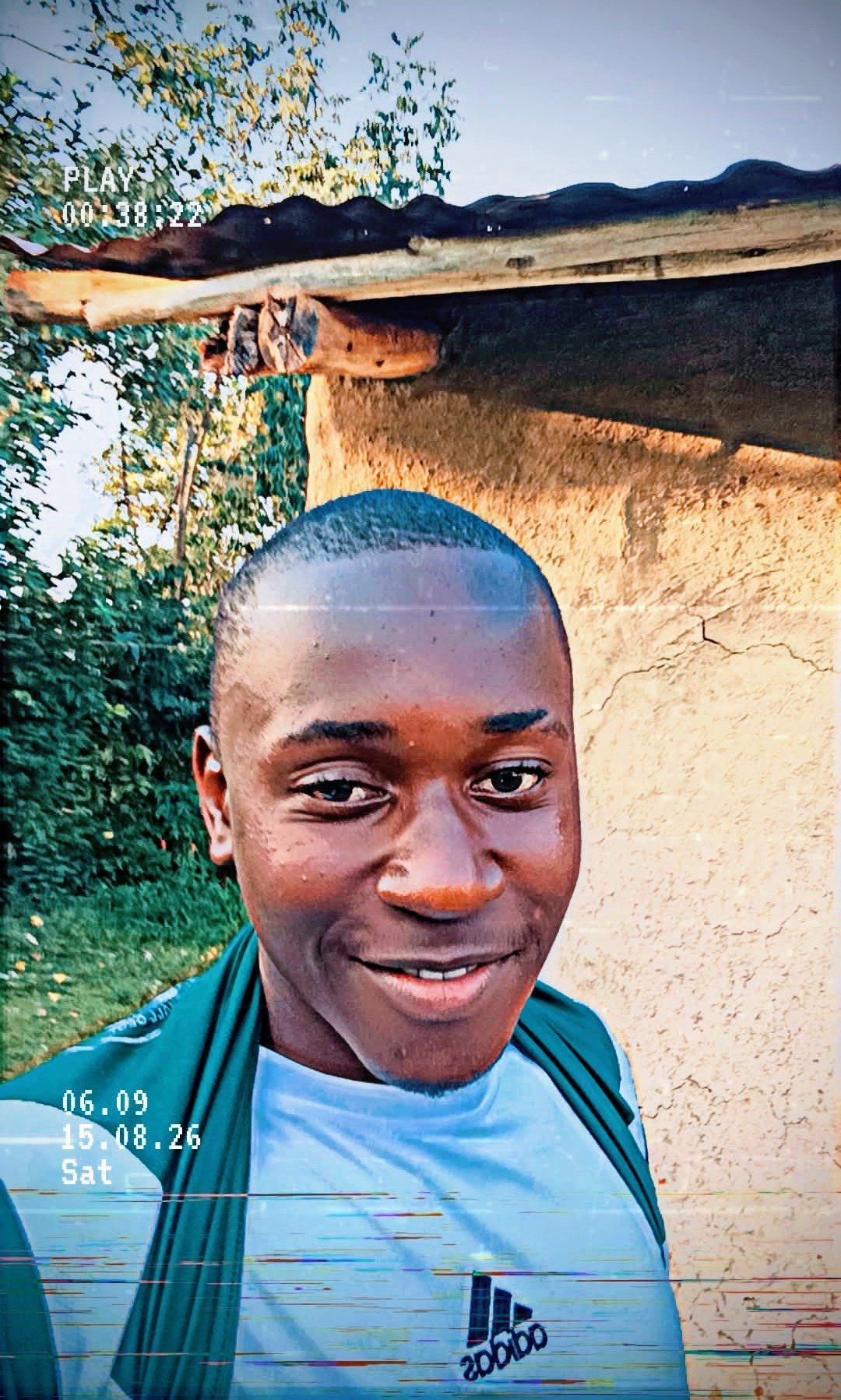 ŰNṚULY BWOEY photo
